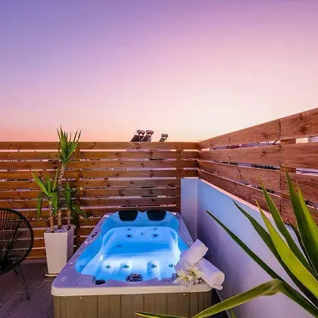 Acropolis View Studio With Jacuzzi *